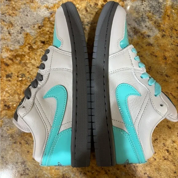 Nike Air Jordan Low Sneakers in Teal and Gray size 6.5 - Picture 8 of 9